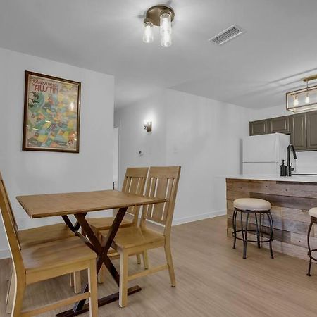 Condo Near Downtown Austin! Kültér fotó