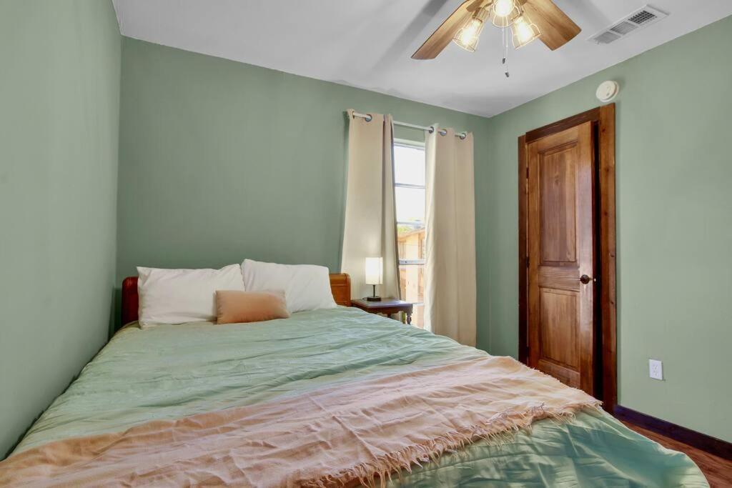 Condo Near Downtown Austin! Kültér fotó
